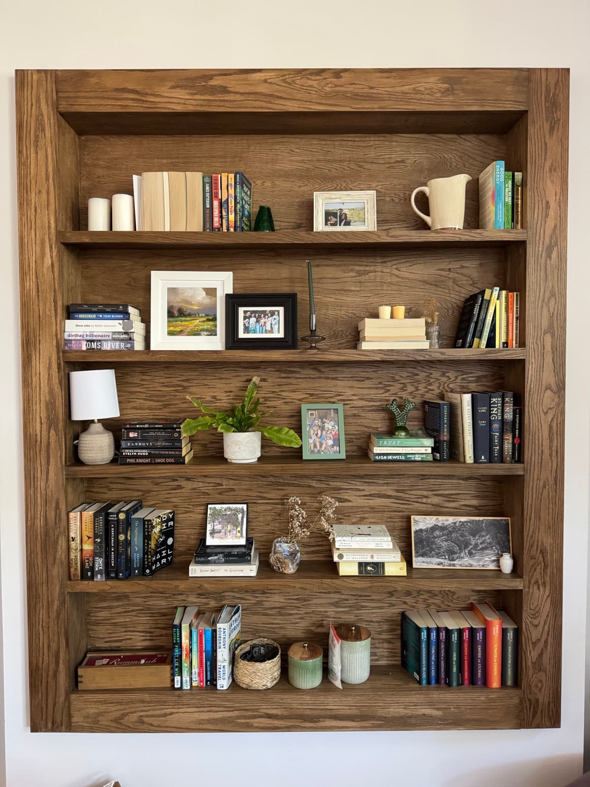 Custom built-in bookshelf by Diamond Edge Construction